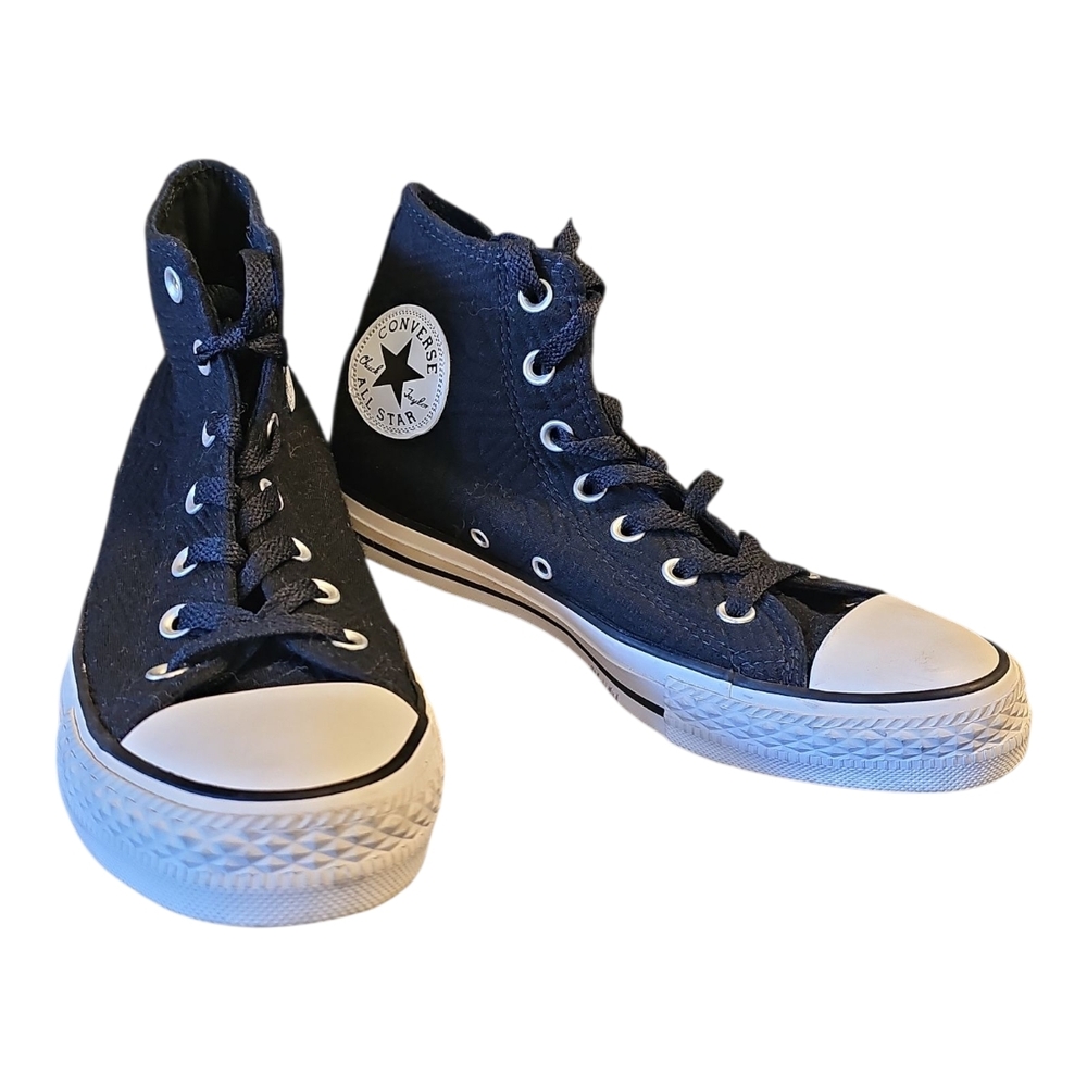 Converse Womens High-Top QUILRED Sneakers in Black and White